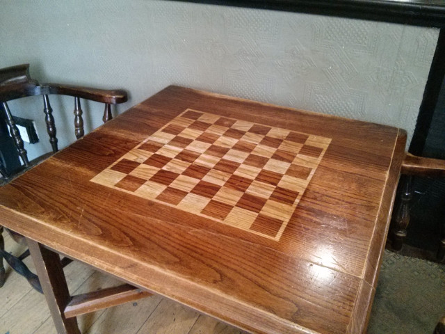 The Kings Arms - chess table